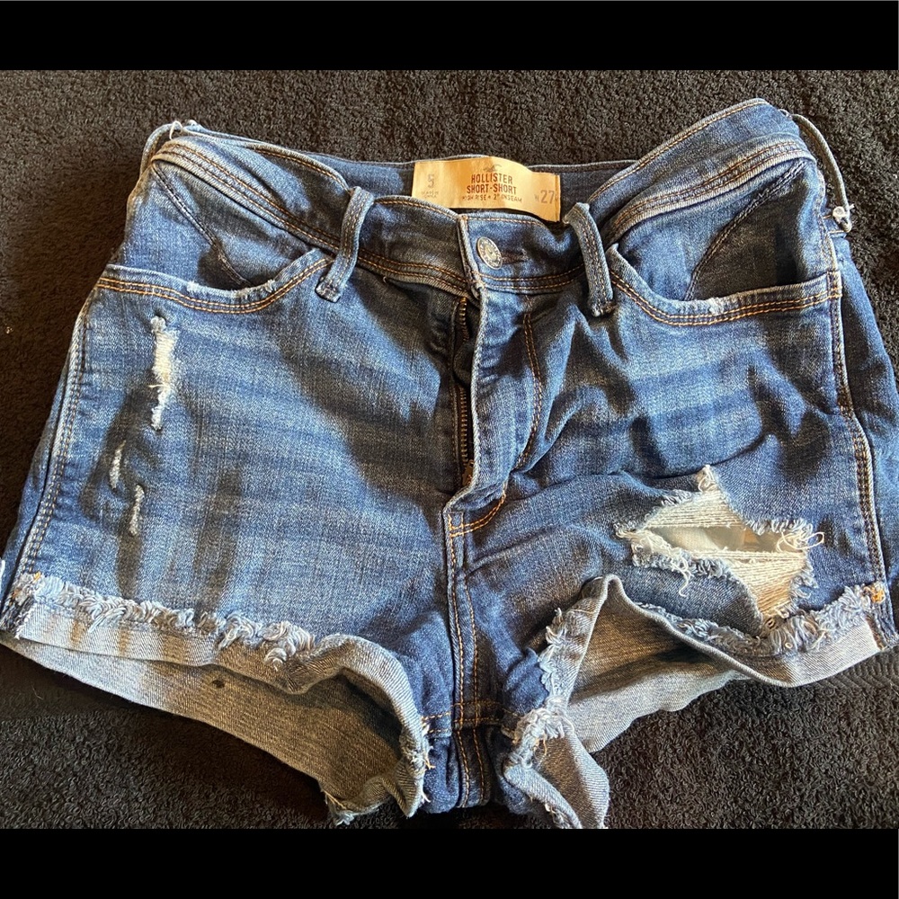HOLLISTER JEAN HIGH RISE SHORTS